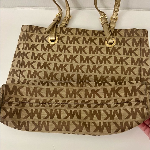 Michael Kors Tan Monogram Tote - Picture 14 of 14